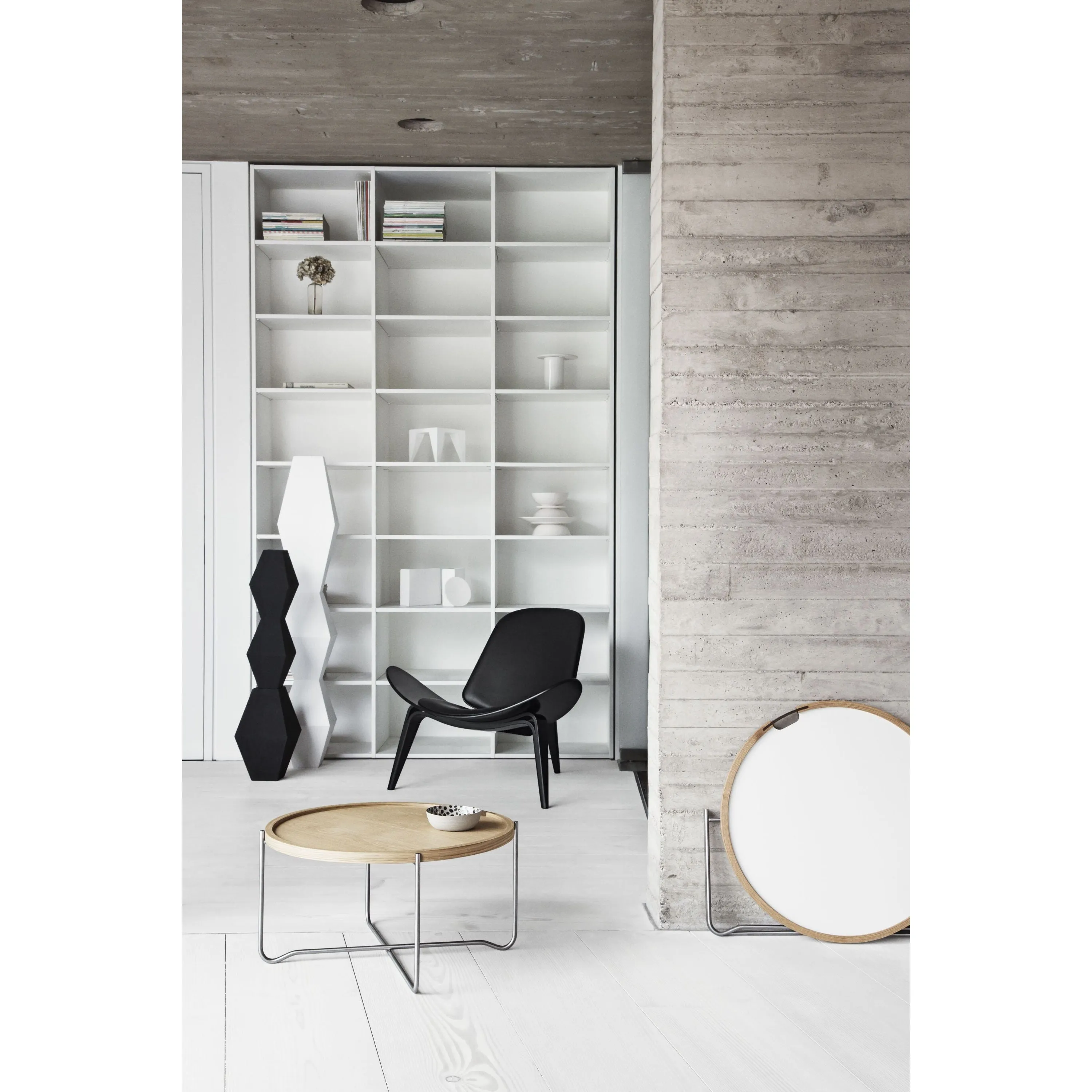 Carl Hansen Ch07 Shell Chair, Oiled Walnut Brown Leather Thor 307