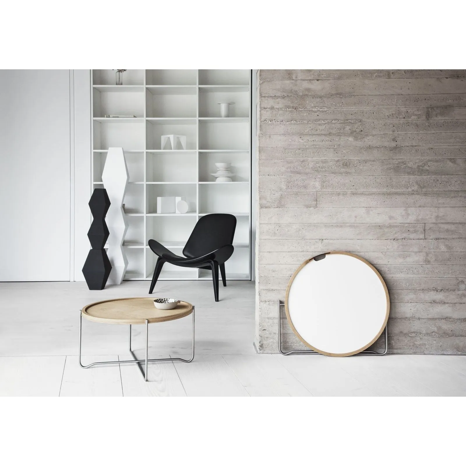 Carl Hansen Ch07 Shell Chair White Oil Oak/Black Leather Thor 301