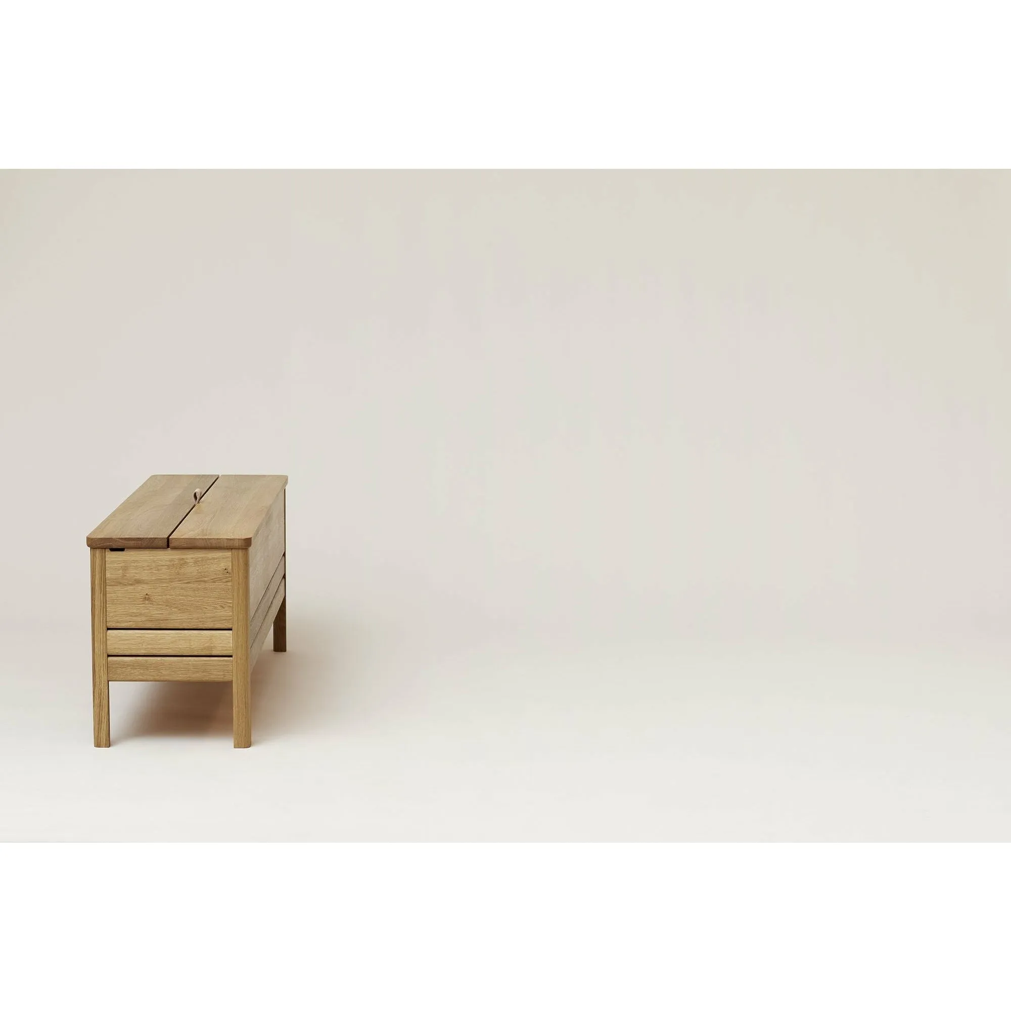 Form & Refine A Line Storagebench 111 Cm. Oak