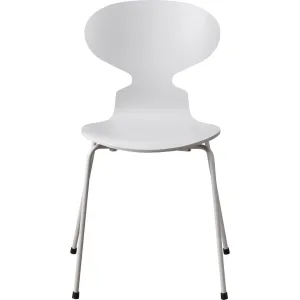 Fritz Hansen Ant Chair Monochrome Dyed Ash 4 L EggEd, Pale Grey