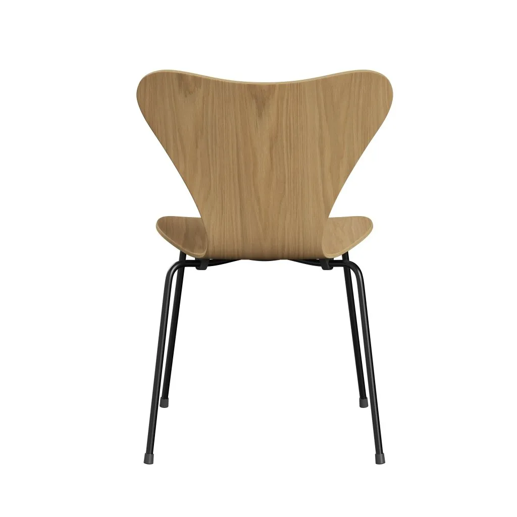 Fritz Hansen Series 7 Chair Unupholstered, Black/Oak Veneer Natural