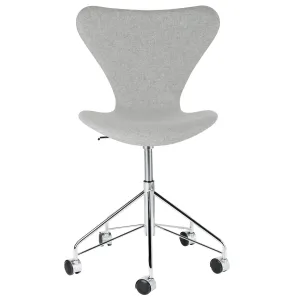 Fritz Hansen Series 7 Swivel Chair Full Upholstery Fabric, Divina Melange Light Grey