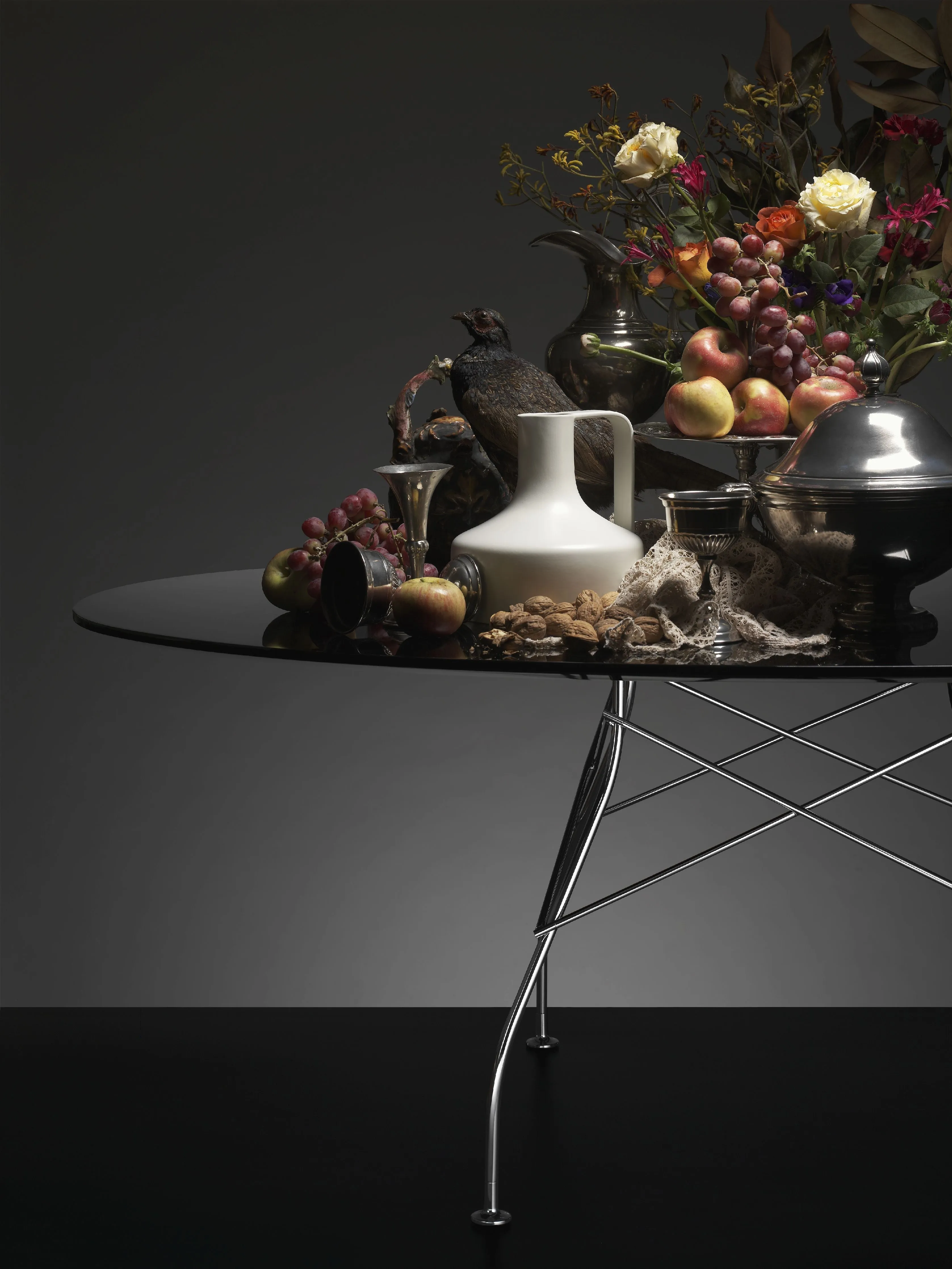 Kartell Glossy Table Oval Lacquered, Gold/Black