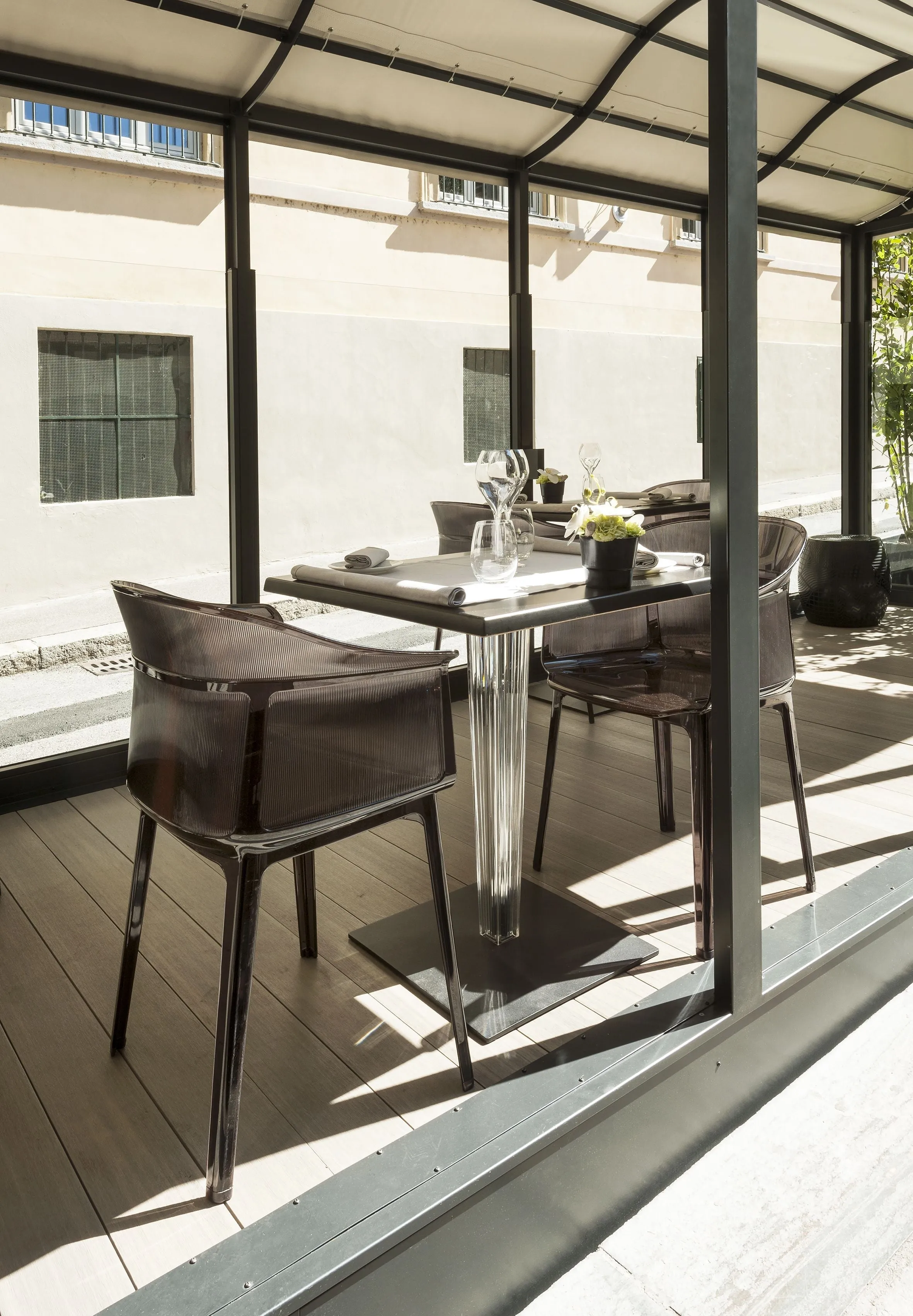 Kartell Top Top Table Per Dr. Yes Square With Square Base 70x70 Cm, Black