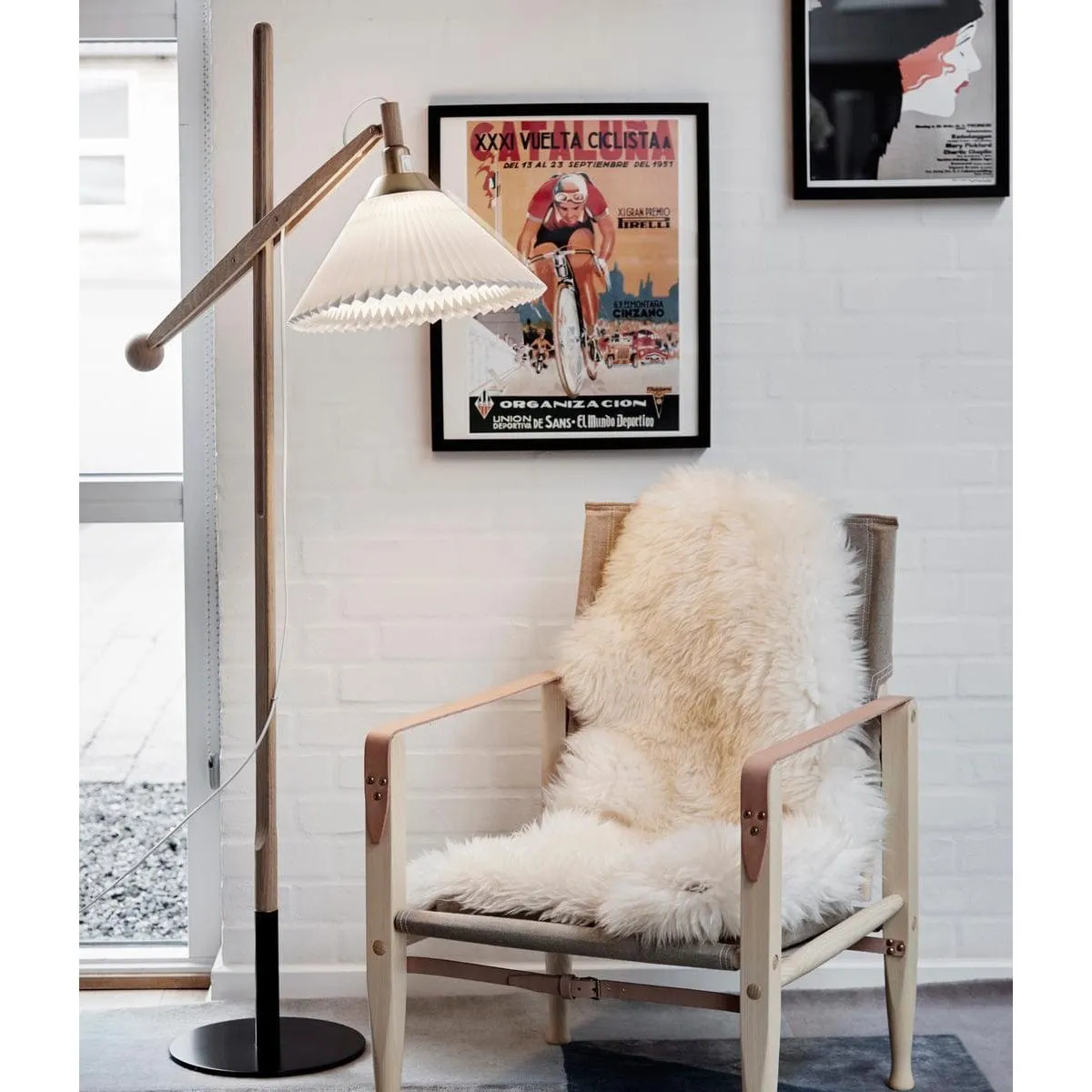 Le Klint Floor Lamp 325 Oak, Paper Shade