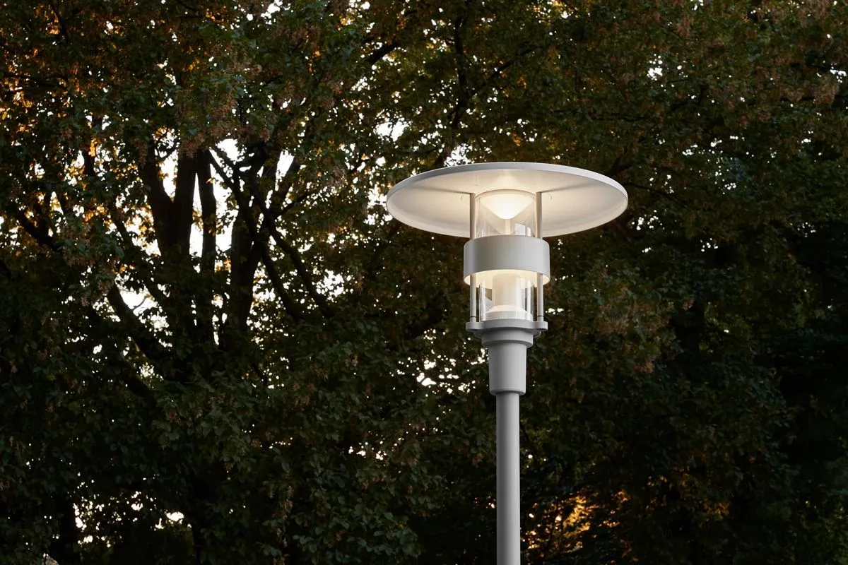 Louis Poulsen Albertslund Maxi Post Class Ii 4814 Lumens, Grey