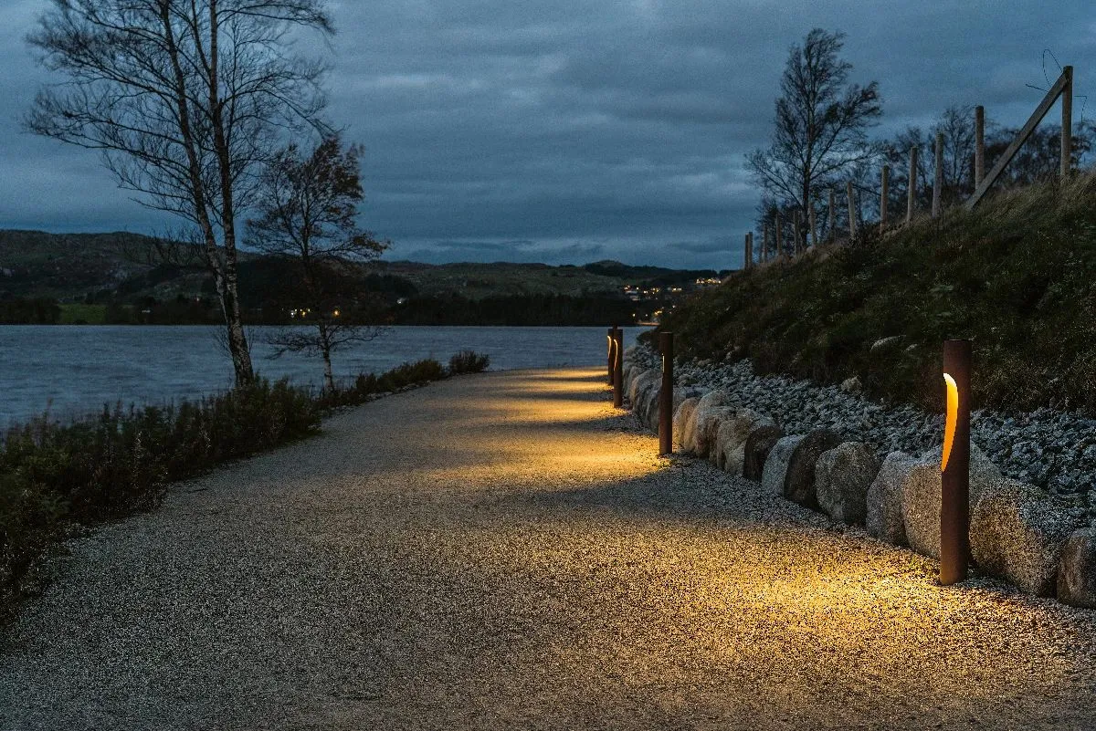 Louis Poulsen Flindt Bollard Class Ii Led 3000 K 12 W Dali Post For In Ground Installation, Aluminium