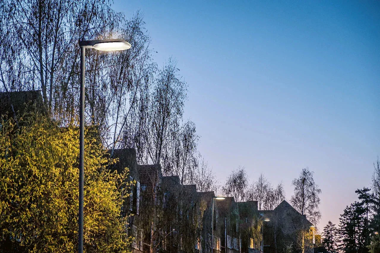 Louis Poulsen Lp Xperi Lamp Class Ii 3690 Lumens, 6 Cm Pole