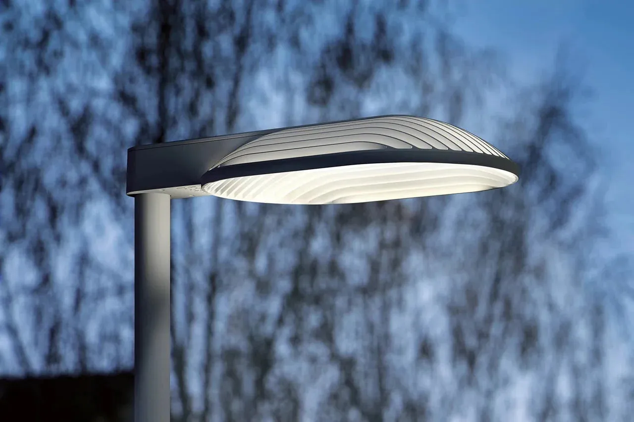 Louis Poulsen Lp Xperi Lamp Class Ii 3690 Lumens, 6 Cm Pole