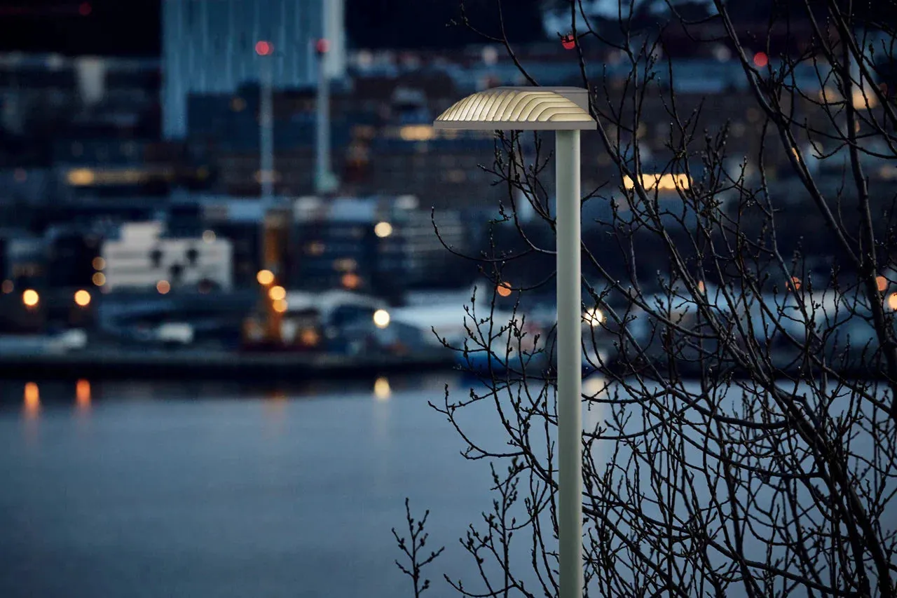 Louis Poulsen Lp Xperi Lamp Class Ii 3690 Lumens, 7.6 Cm Pole
