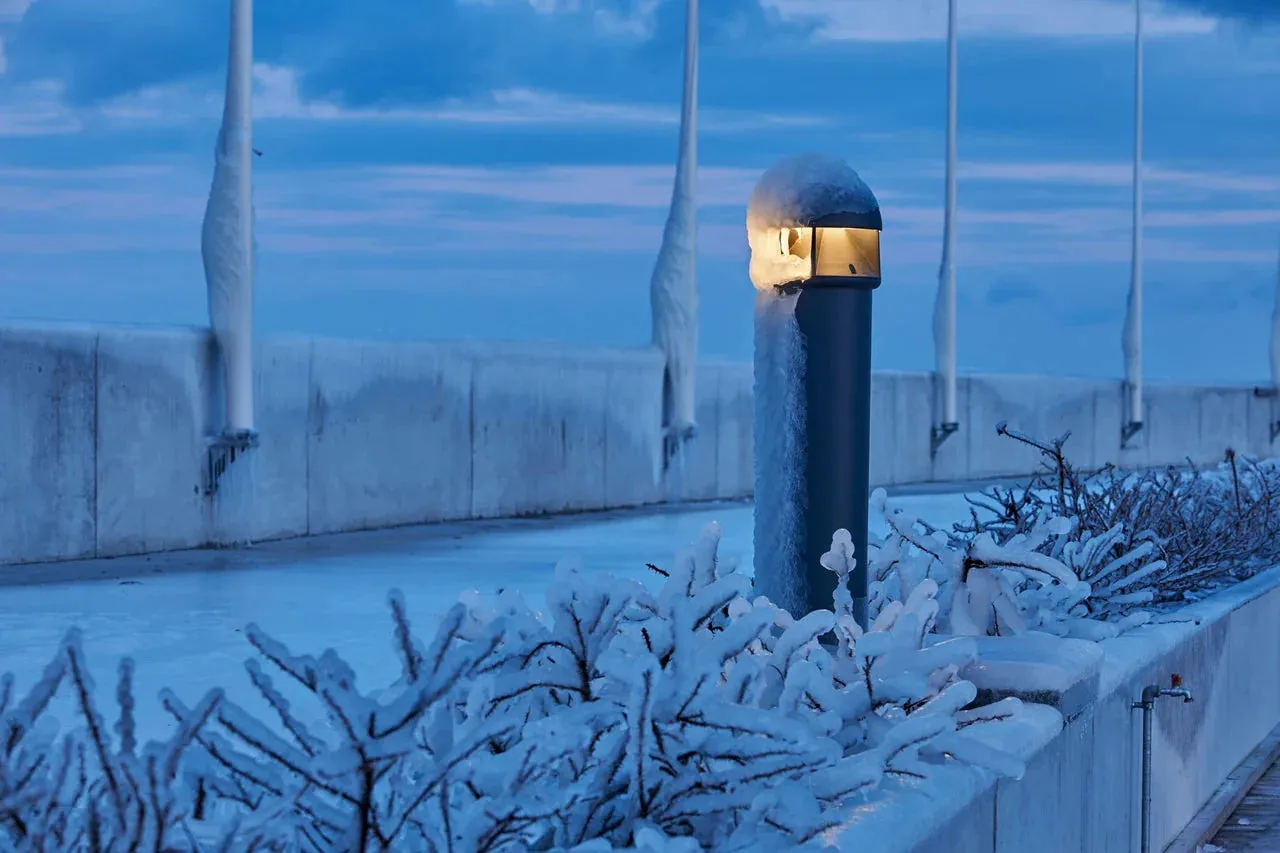 Louis Poulsen Waterfront Bollard Class Ii 670 Lumens Post For In Ground Installation, Aluminium