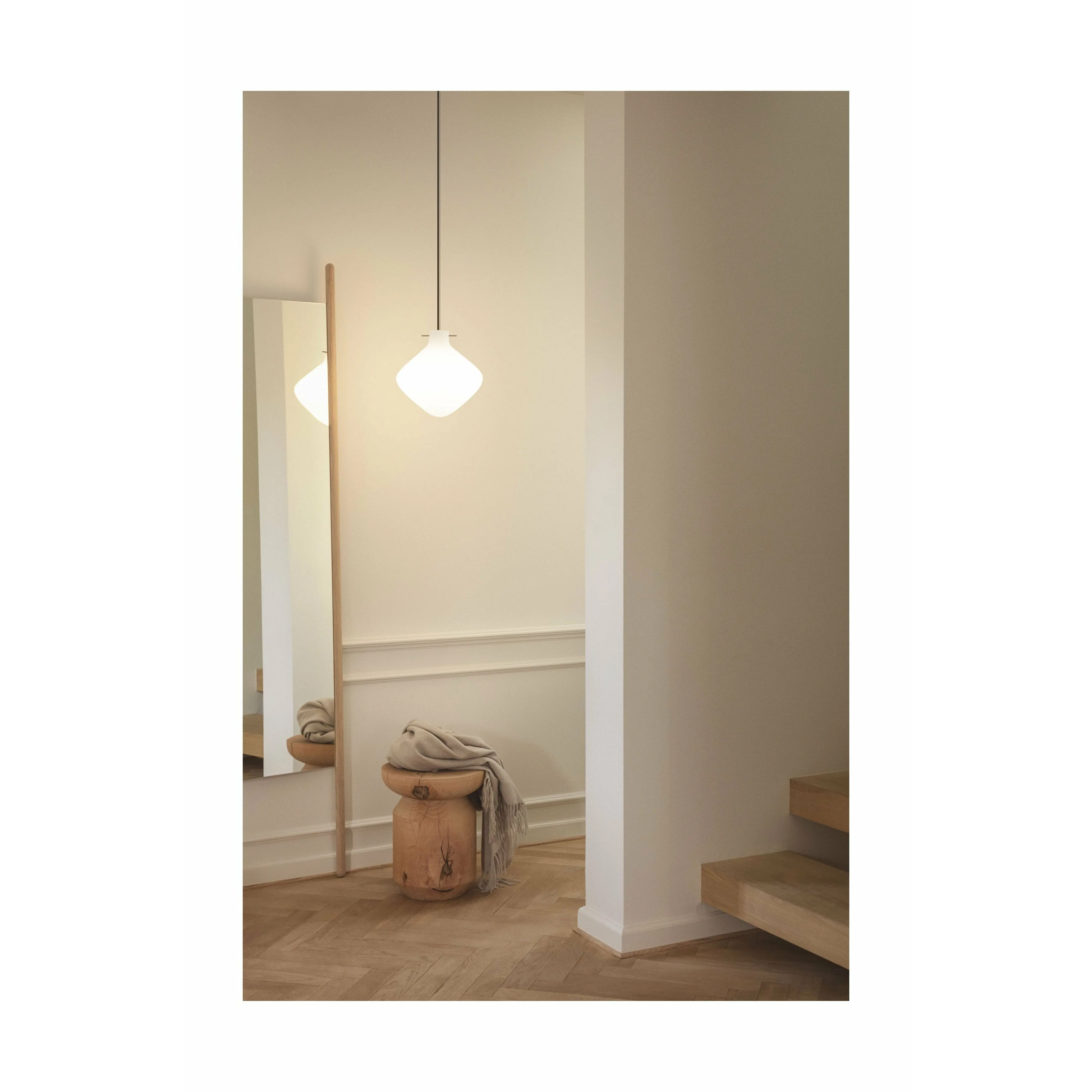 Lyfa Repose Pendant 260, Black