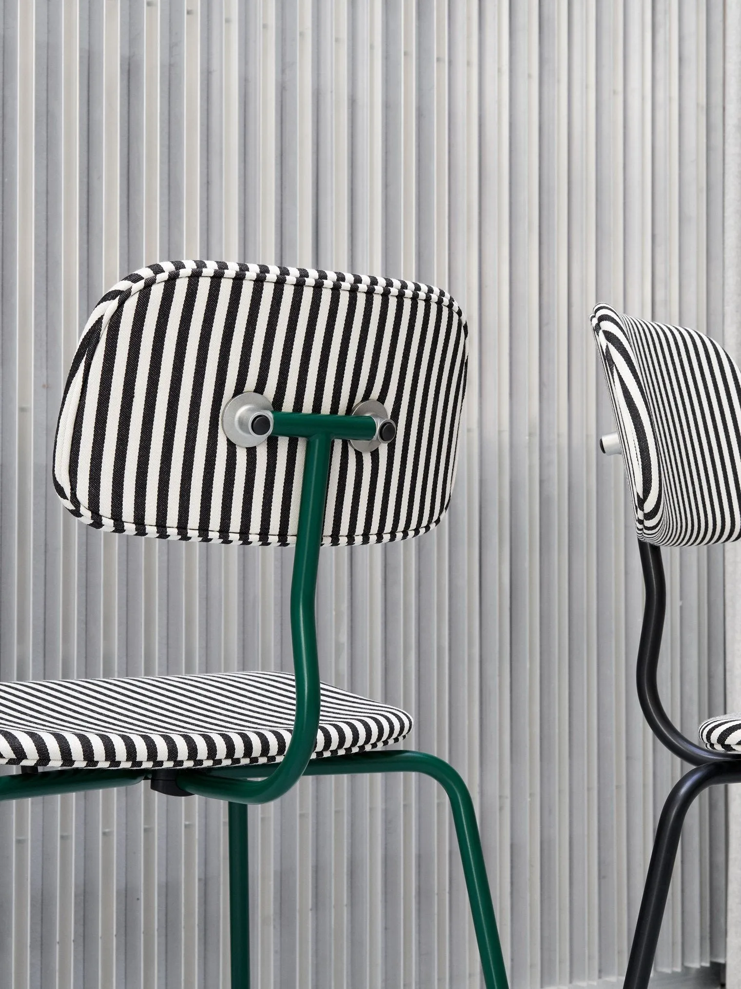 Montana Kevi 2060 Chair, Pine Green