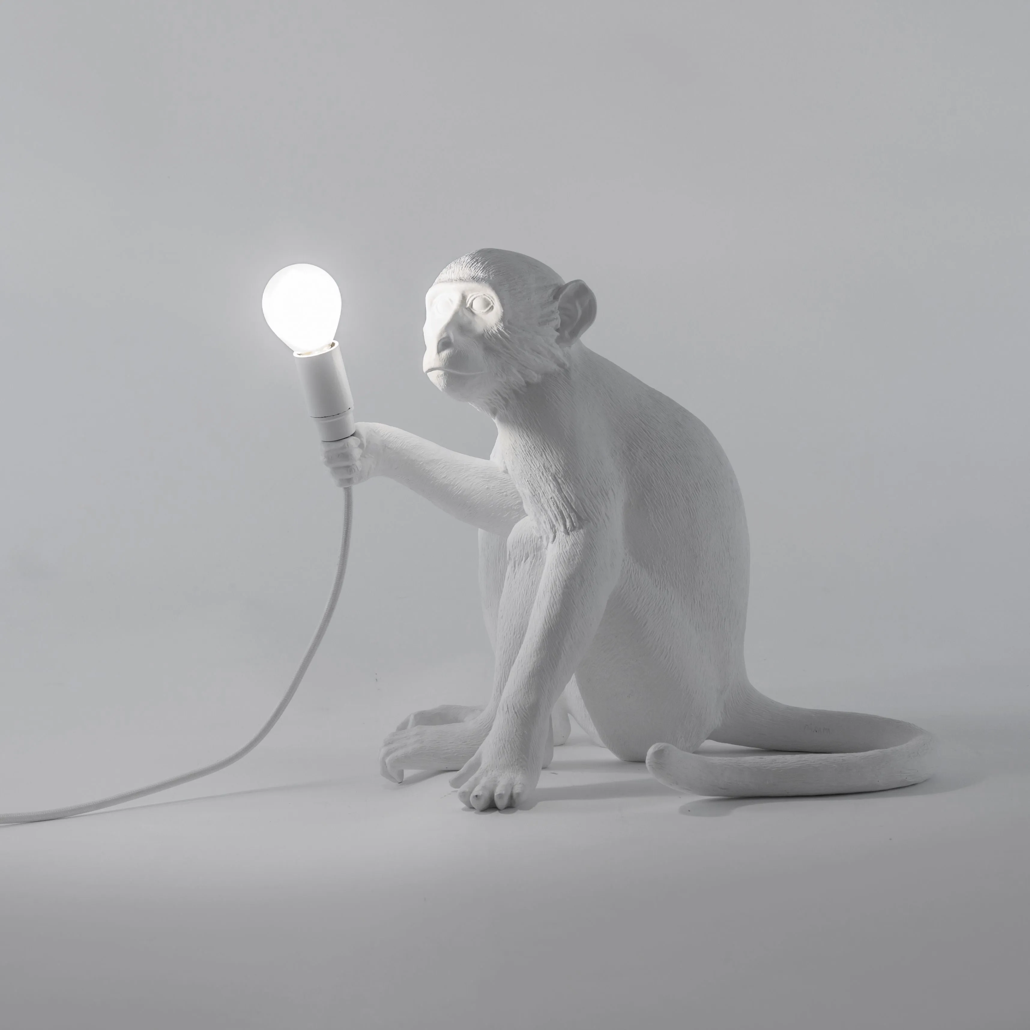 Seletti Monkey Indoor Lamp White, Sitting