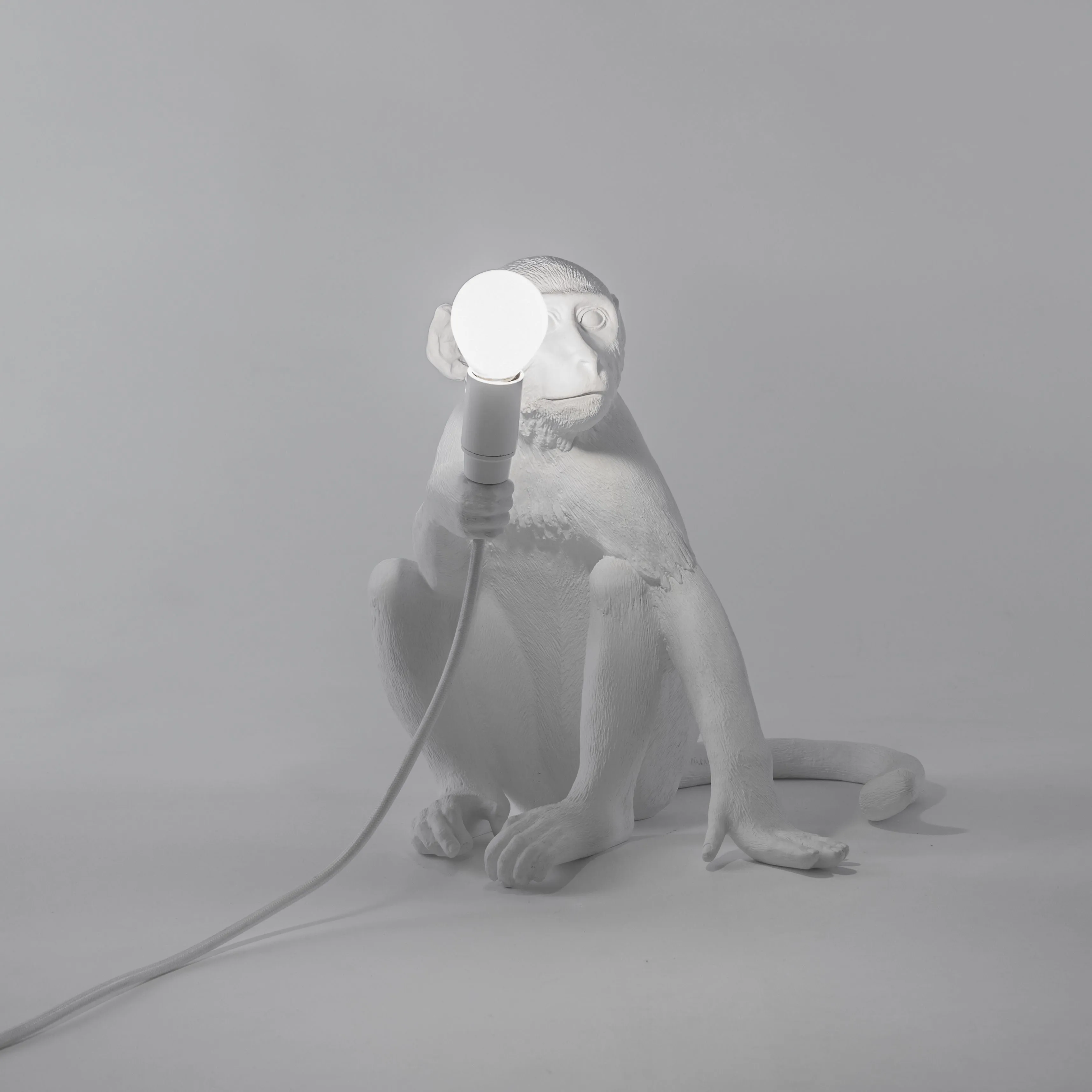 Seletti Monkey Indoor Lamp White, Sitting